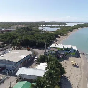 Luichy's Seaside At Playa Guest house El Combate